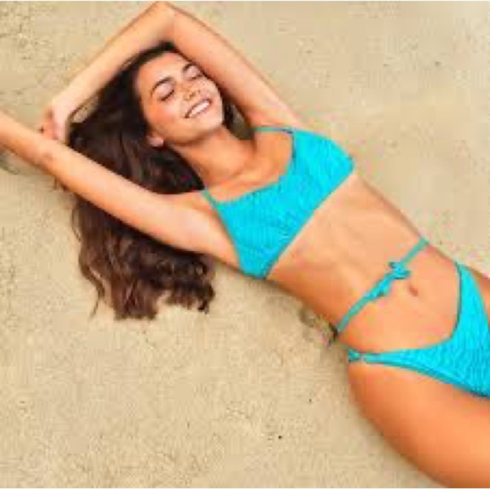 NWT Calzedonia bikini. Bandeau top(l) with straps (not removable) &tie bottom(m)